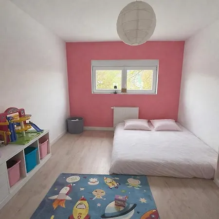 בית נופש Maison Familiale,avec Piscine Et Jacuzzi Lutzelhouse