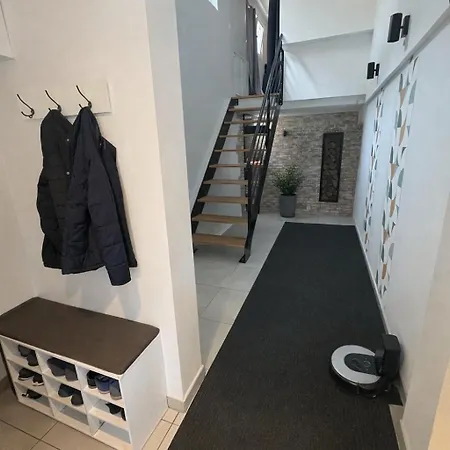 Maison Familiale,avec Piscine Et Jacuzzi *